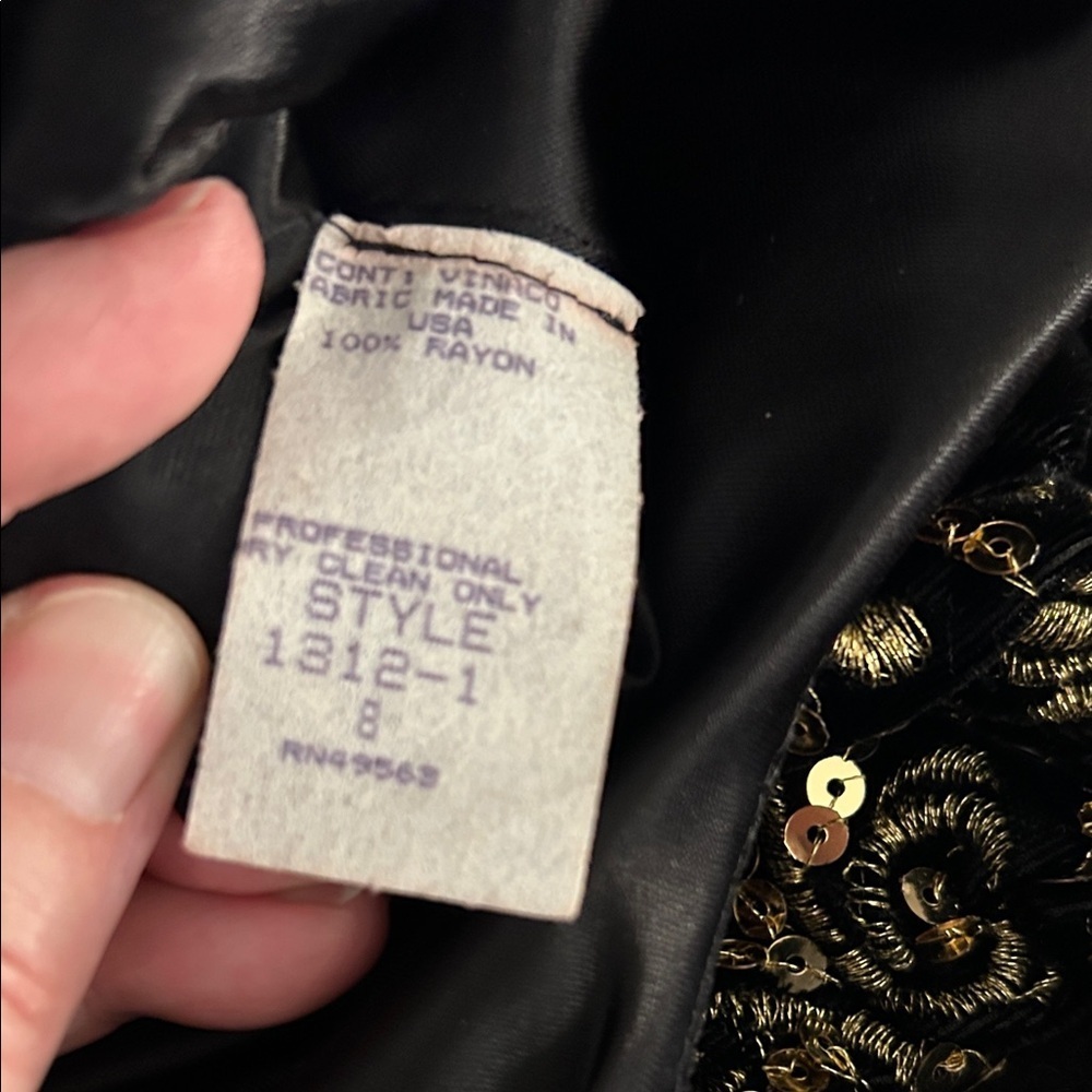 VINTAGE 1980s Victor Costa Velvet Gown | Rear Deep-v | Sequin Design - Size 8 - Picture 11 of 12